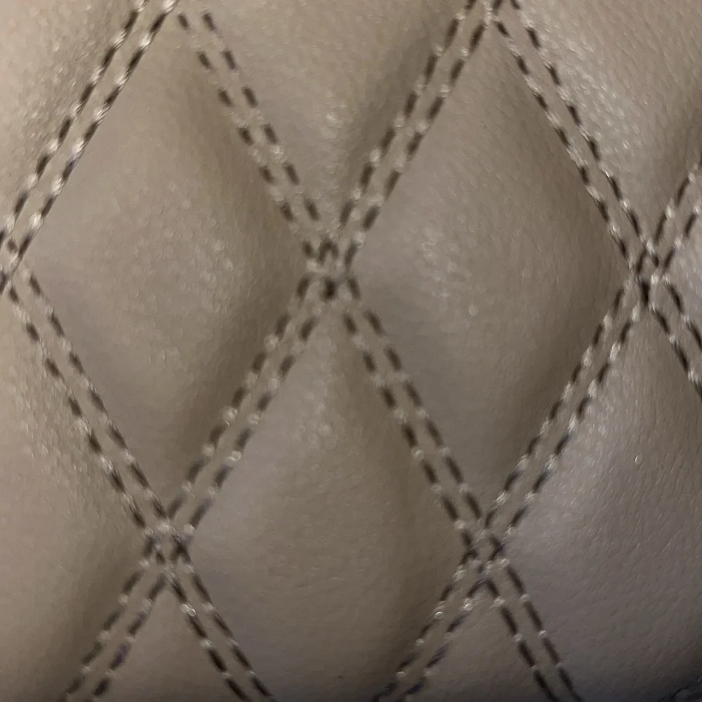 H. Halston NWT Wallet ID holder coin purse quilted Taupe 5.5”w x 3.5”h x .75d